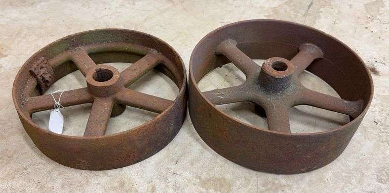 Two wide belt pulley’s. image