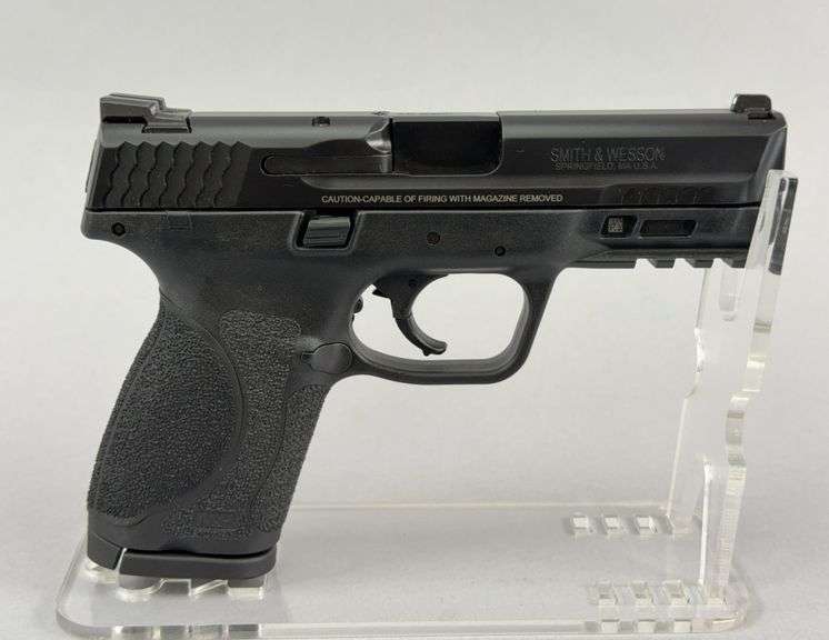 Smith & Wesson  .40 Cal  M&P 2.0  NBP0393 image