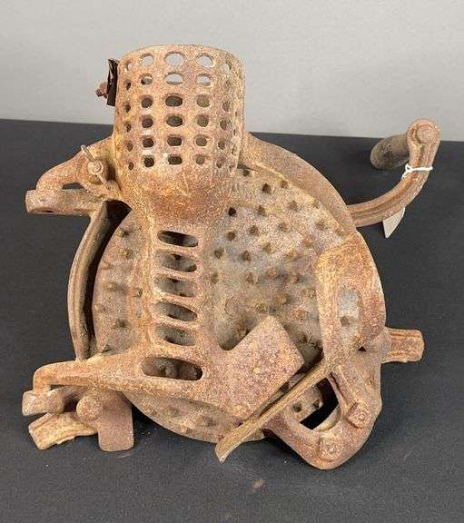 Black Hawk Box Mount Corn Sheller image