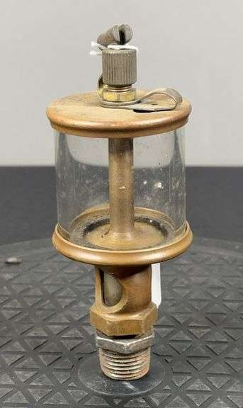Lunkenheimer Brass Engine Oiler image