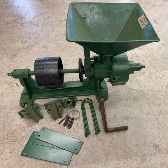 Little Wonder Model 3166A Sheller/Gristmill image
