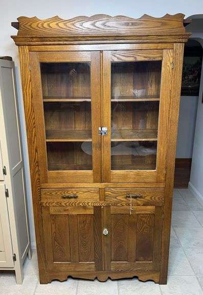 Large Oak Pie Safe image
