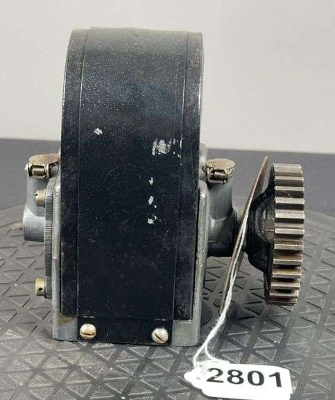 International Harvester Type-L Magneto image