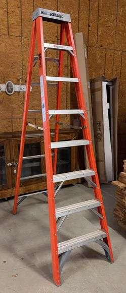 Werner 8’ Fiberglass Step Ladder image