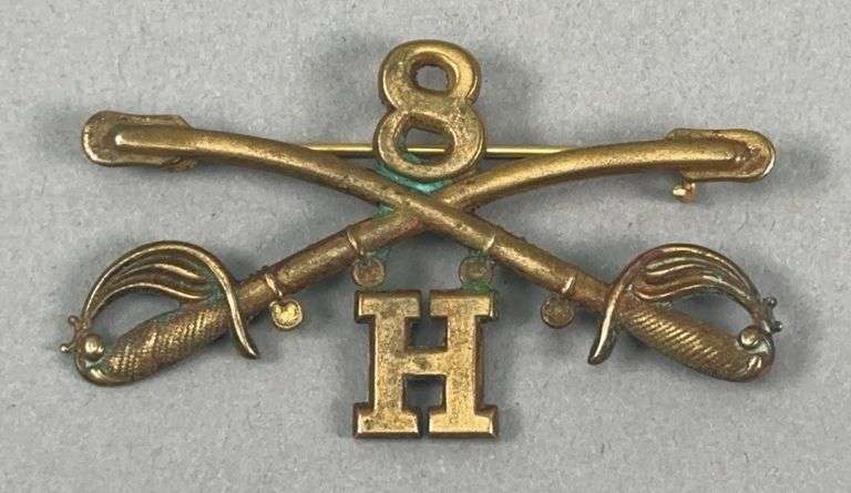 Army Officer's Collar Pin 8H image