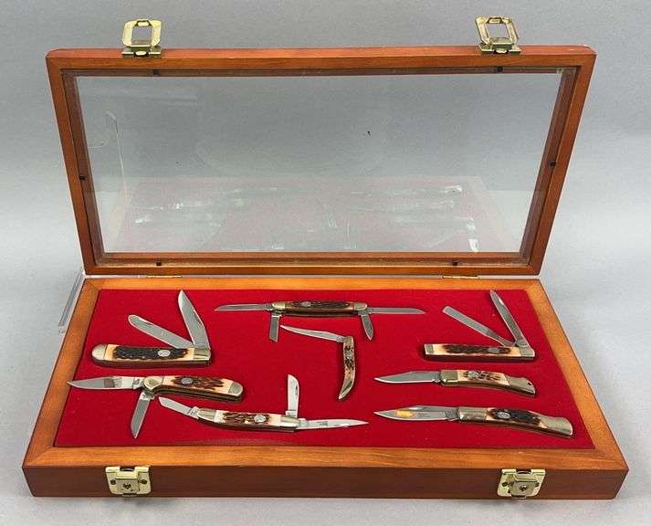 Set of Steel Warrior Pocket Knives & Showcase image