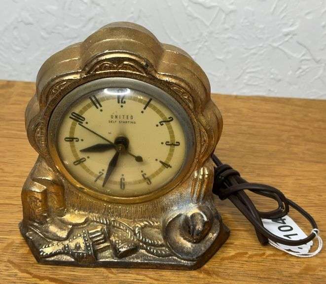 United Self Starting Clock image