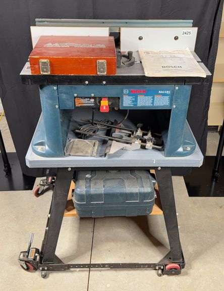 Bosch RA1181 Benchtop Router Table & Woodline USA Bit Set image