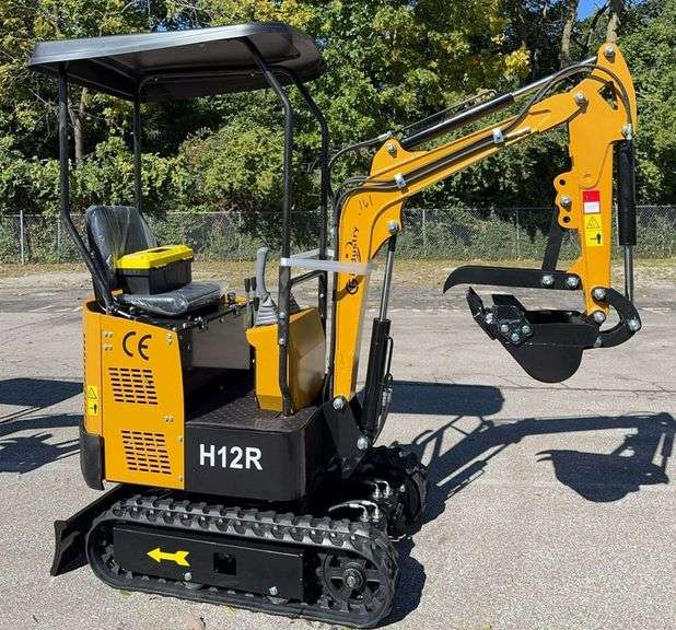 H12R Mini Excavator image