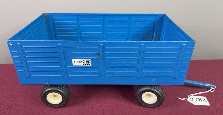 Big Blue Tilt Dump Wagon image