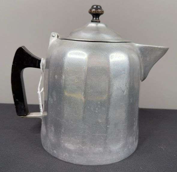 WagnerWare 194 Colonial Coffee Pot 4QT image