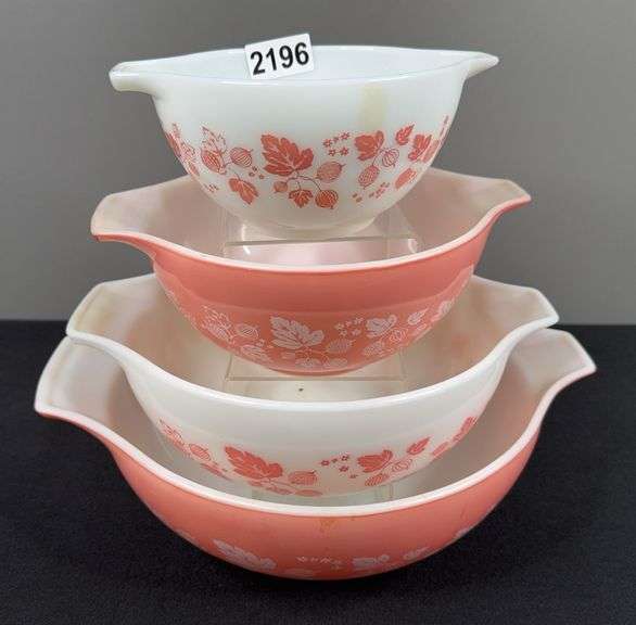 Pyrex Pink Gooseberry Cinderella Mixing Bowls image