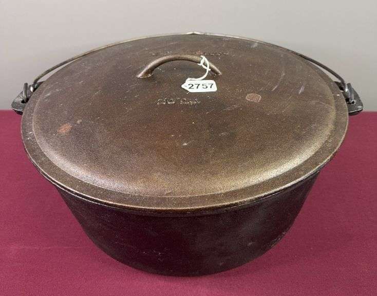 Texsport 20 Qt Cast Iron Pot w Lid image