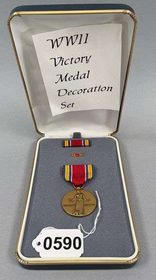 World War II Victory Medal Decoration Set image
