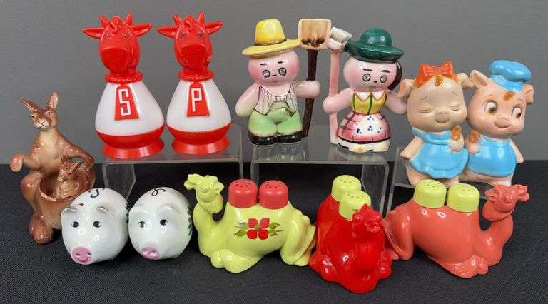 Kangaroo, Camel, & Misc Salt & Pepper Shakers image