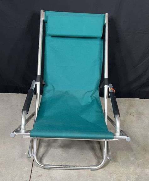 Folding Lawn/Beach Chair image