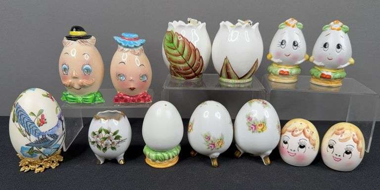 Egg Salt & Pepper Shakers image