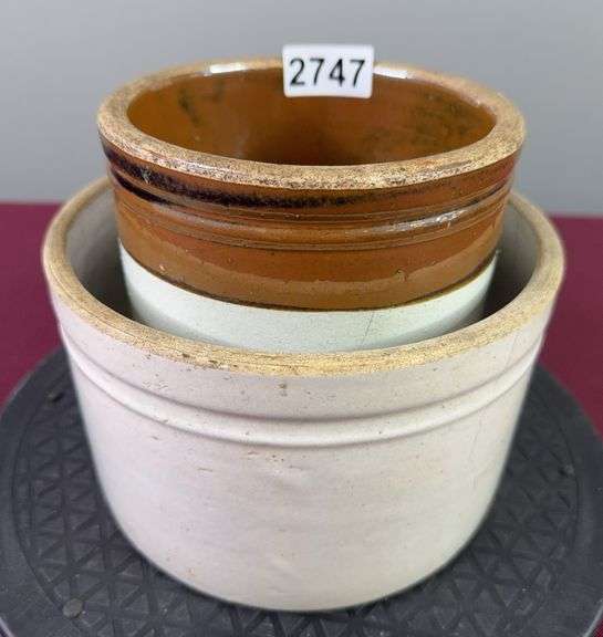 1/2 Gallon & Quart Crocs image