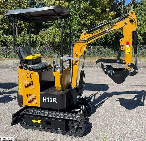 H12R Mini Excavator image