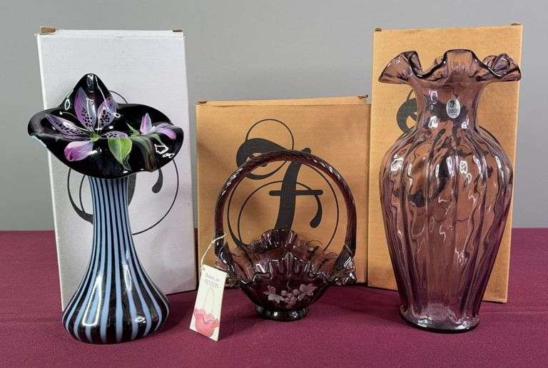 NIB Set of 3 Pieces of Fenton with Boxes image