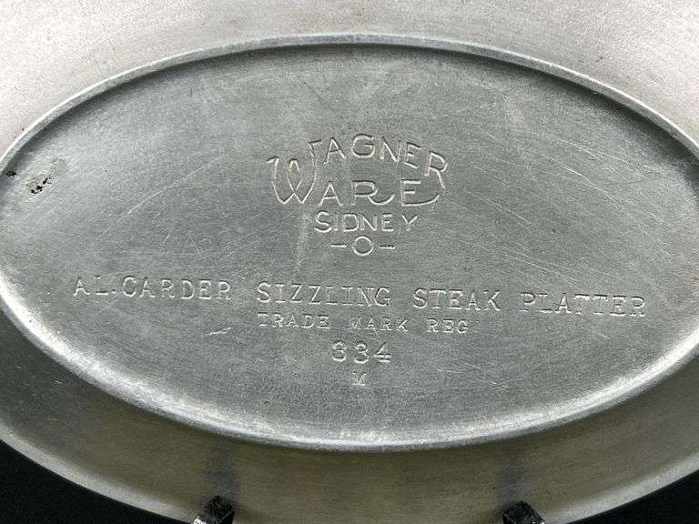 #334 Wagner Ware AL Carder Sizzling Steak Platter & Mini Cake Pan