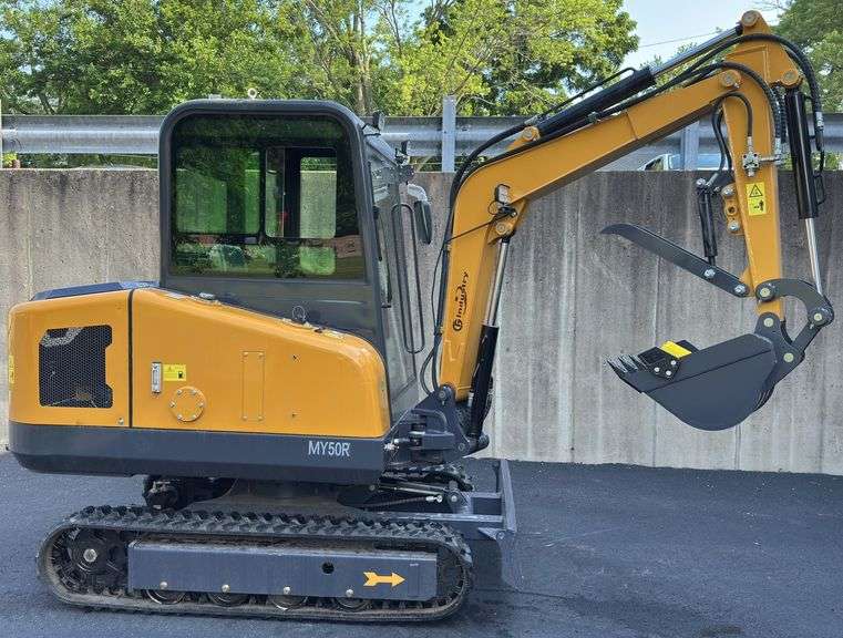 CFG Industrial Mini Excavator Model MY50R