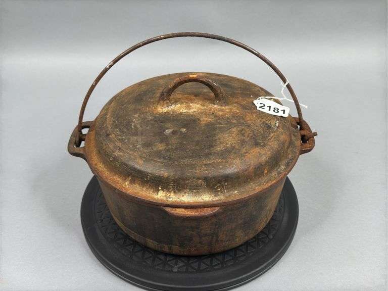 5 QT Made In USA Cast Iron Pot with Lid image
