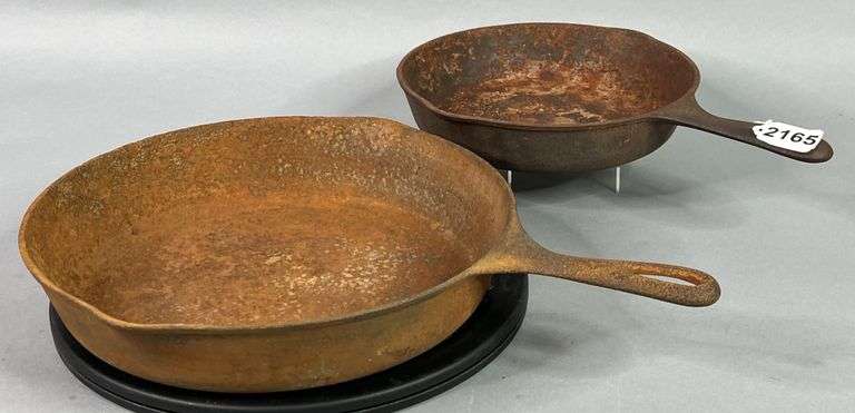 WagnerWare No. 10 & No. 6 Skillets image
