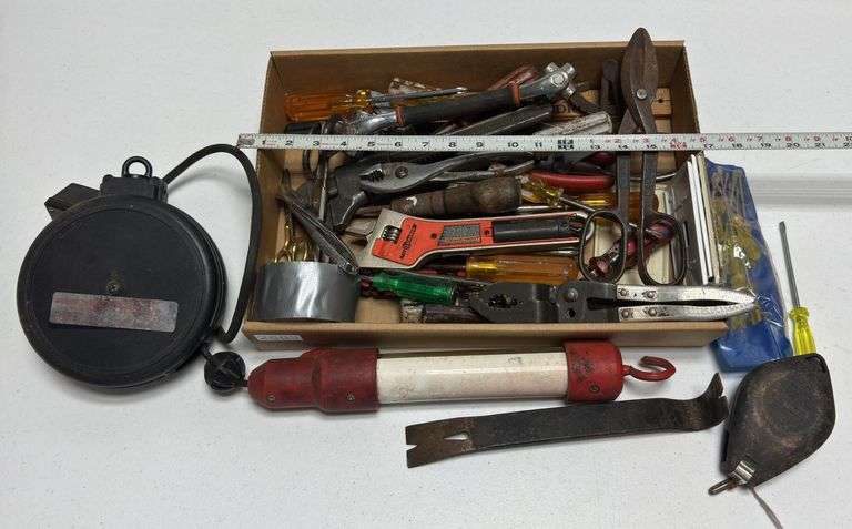 Craftsman Trouble Light Reel & Assorted Tools