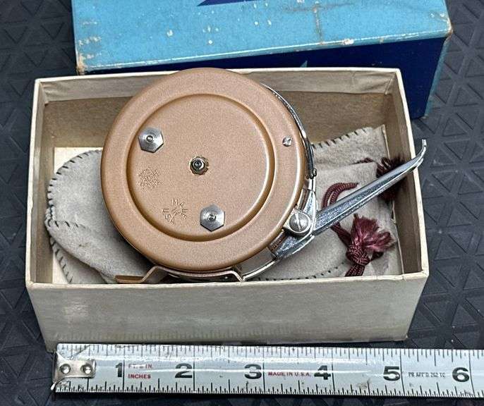 Martin Fishing Reel Model 83 Blue Chip