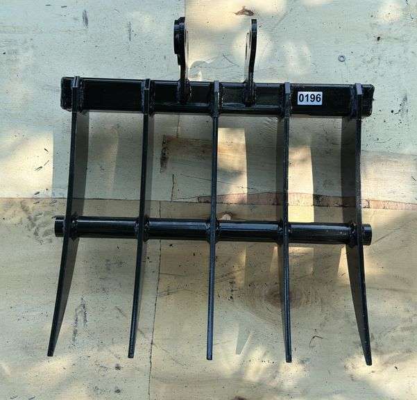 Mini Excavator Bucket Claw Attachment