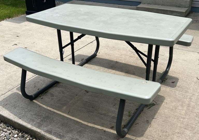 5’ Folding Picnic Table