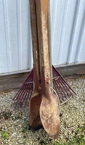 Post Hole Digger, Extended Limb Cutter, & Misc. Outdoor Tools