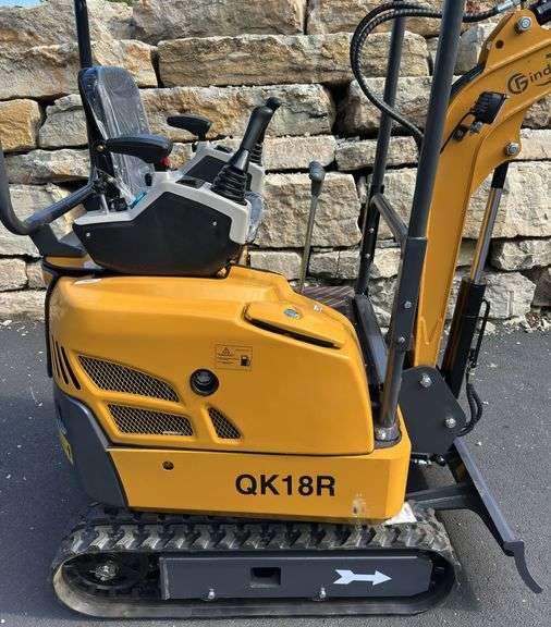 CFG Industrial Mini Excavator Model QK18R