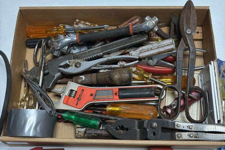 Craftsman Trouble Light Reel & Assorted Tools