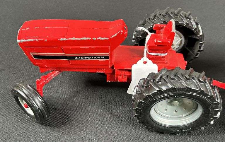 International Tractor & Wagon