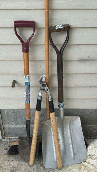 Shovels & Lopper