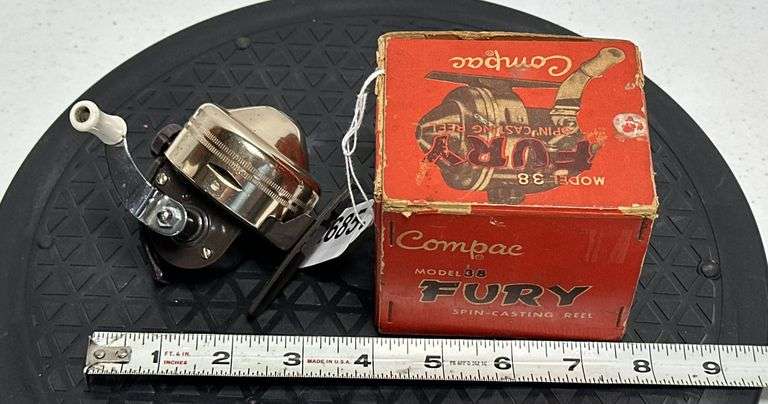 Compae Model 38 Fury Spin-Casting Reel