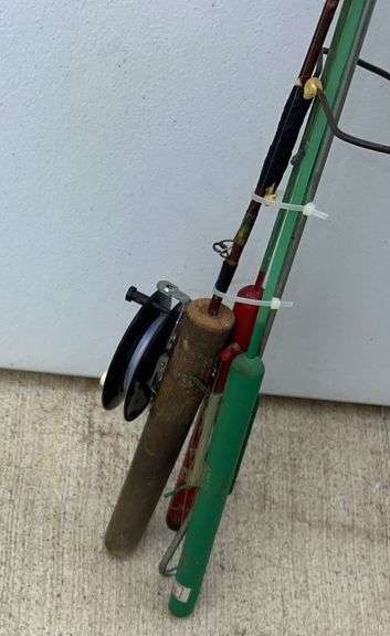 Ice Fishing Poles & Ice Scoop