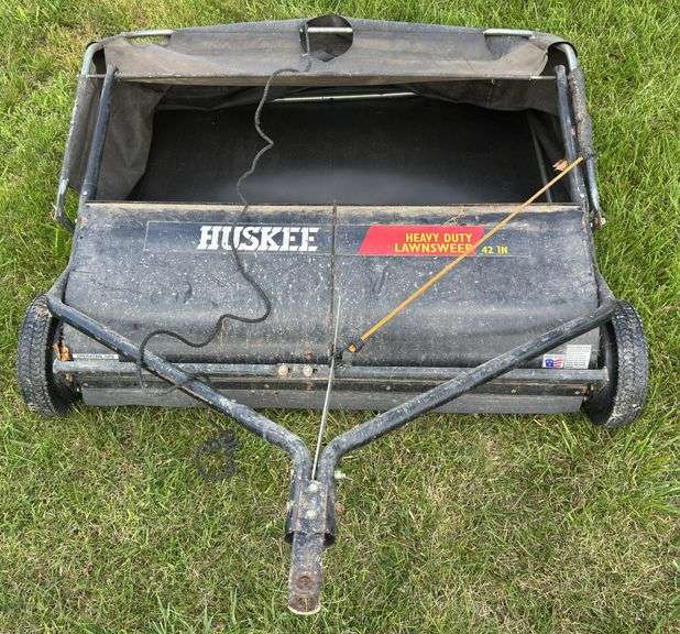 Huskee Heavy Duty Lawnsweep 42”