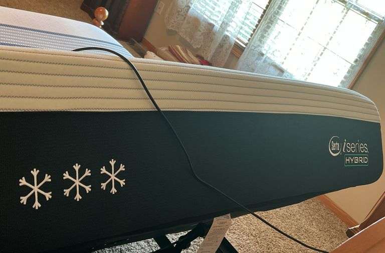 Serta Adjustable Bed & Bedroom Suite