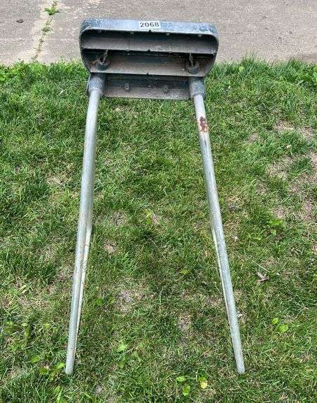 Evinrude Boat Motor Stand