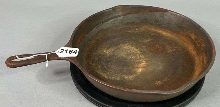 Griswold No. 10 Skillet image