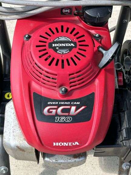 Black Max Power Washer w Honda Engine