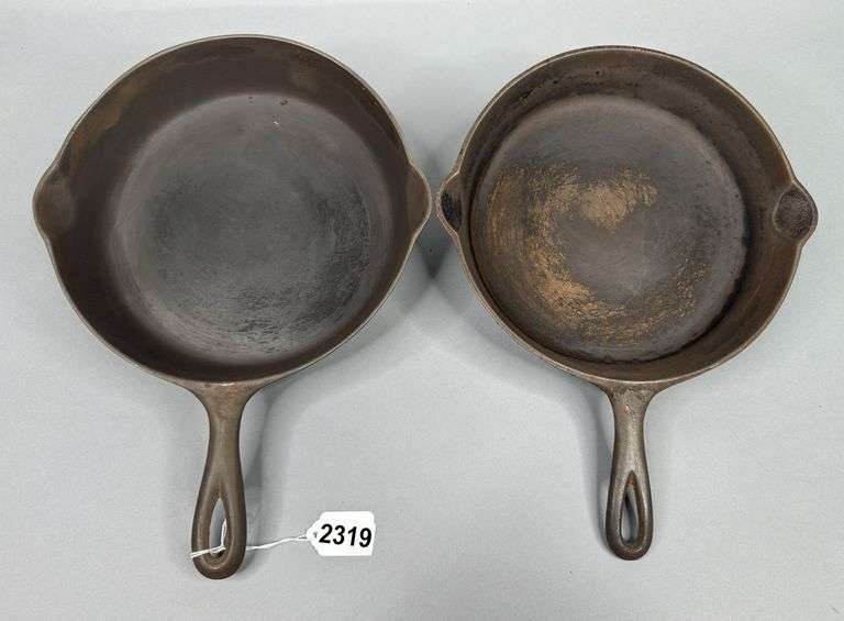 Favorite PiquaWare 10” Skillet & Unmarked 10” Skillet image