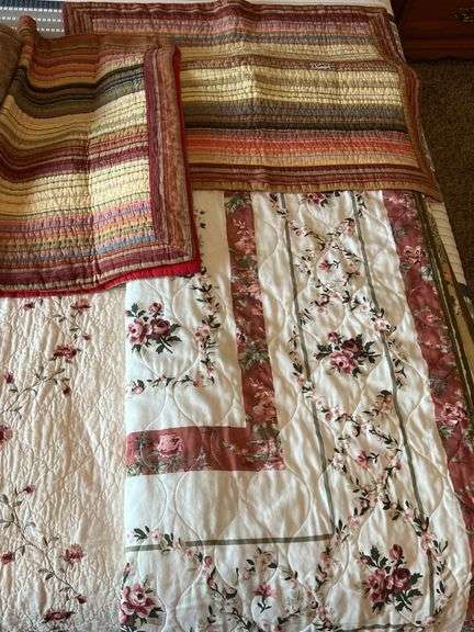 Assortment of Quilts & Blankets