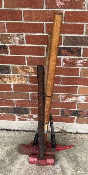 Splitting Maul, Hedge Trimmers & Pickaxe