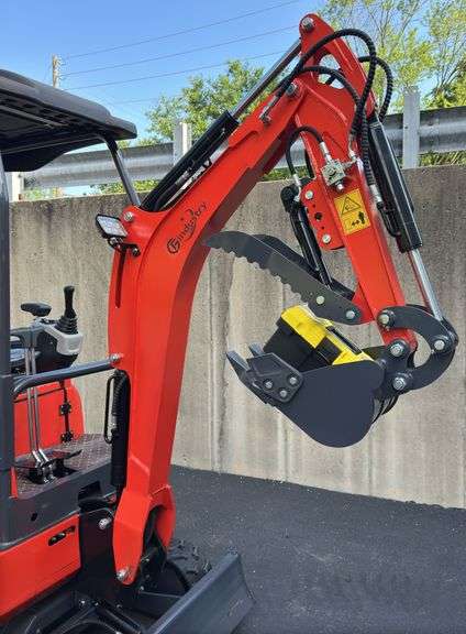CFG Industrial Mini Excavator Model QK20R
