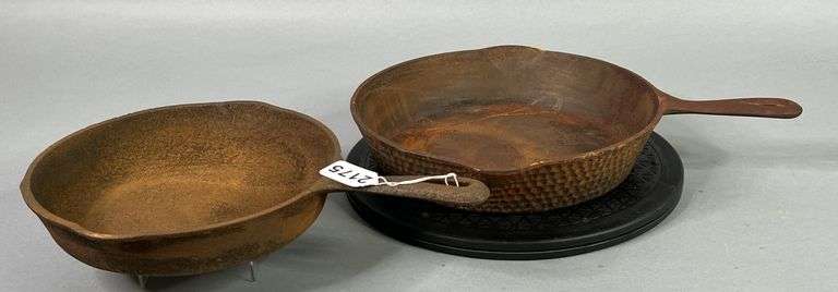 WagnerWare No. 6 Skillet & Unmarked Skillet image