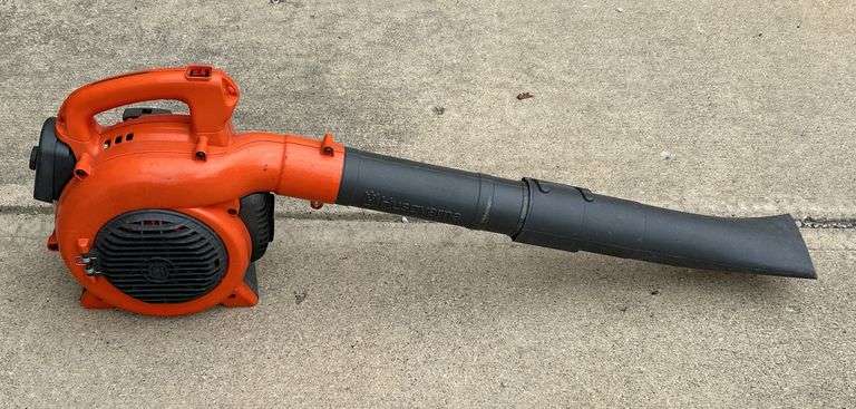 Husqyarna 125B Leaf Blower